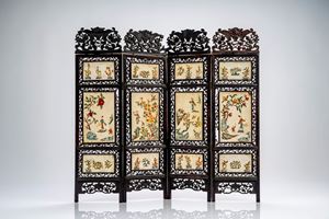 Four-panel table screen in openwork wood, with hardstone inlaid panels in relief decorated with figures and polychrome floral motifs, China, early 20th century