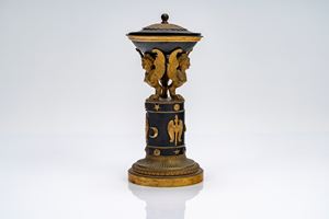 Alzata con coperchio in bronzo dorato e patinato, secolo XIX