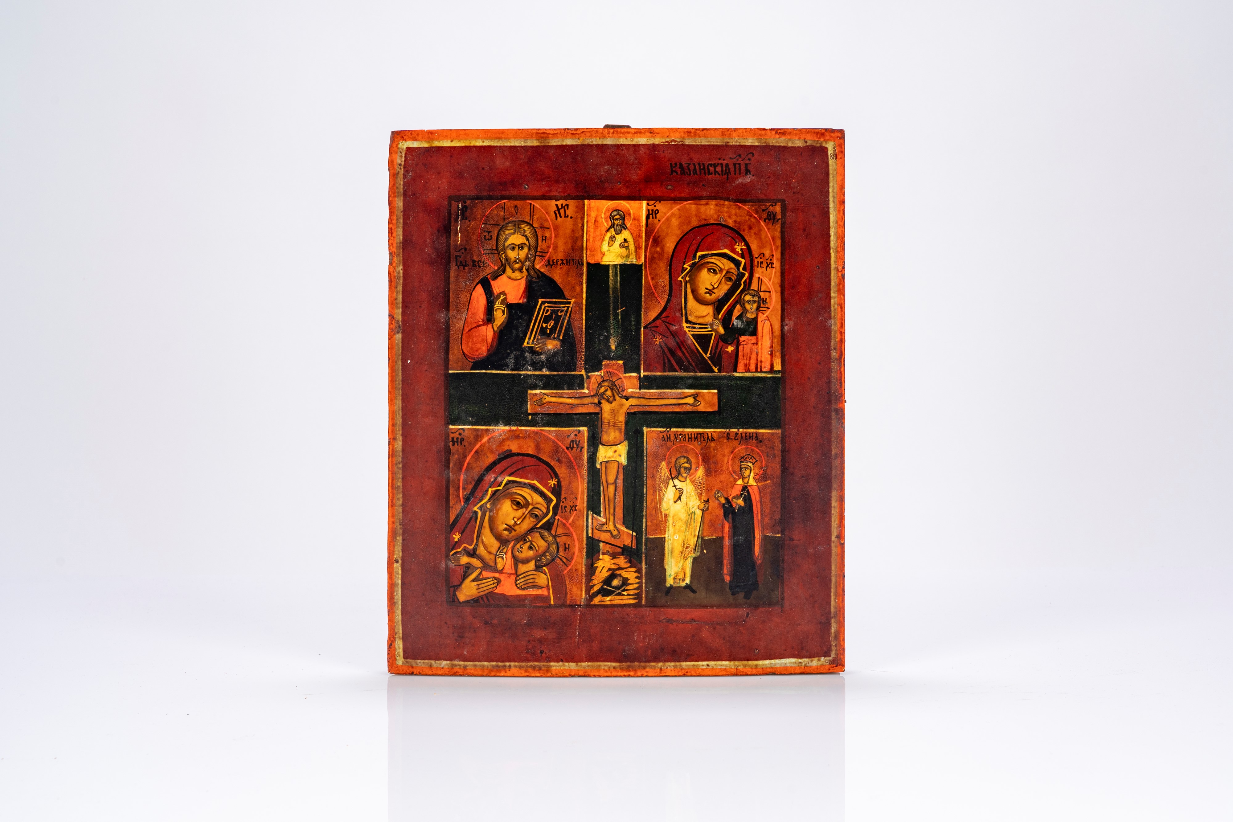 Lotto di tre icone su tavola: una raffigurante le Dodici Grandi Feste, due quadripartite. Russia,...