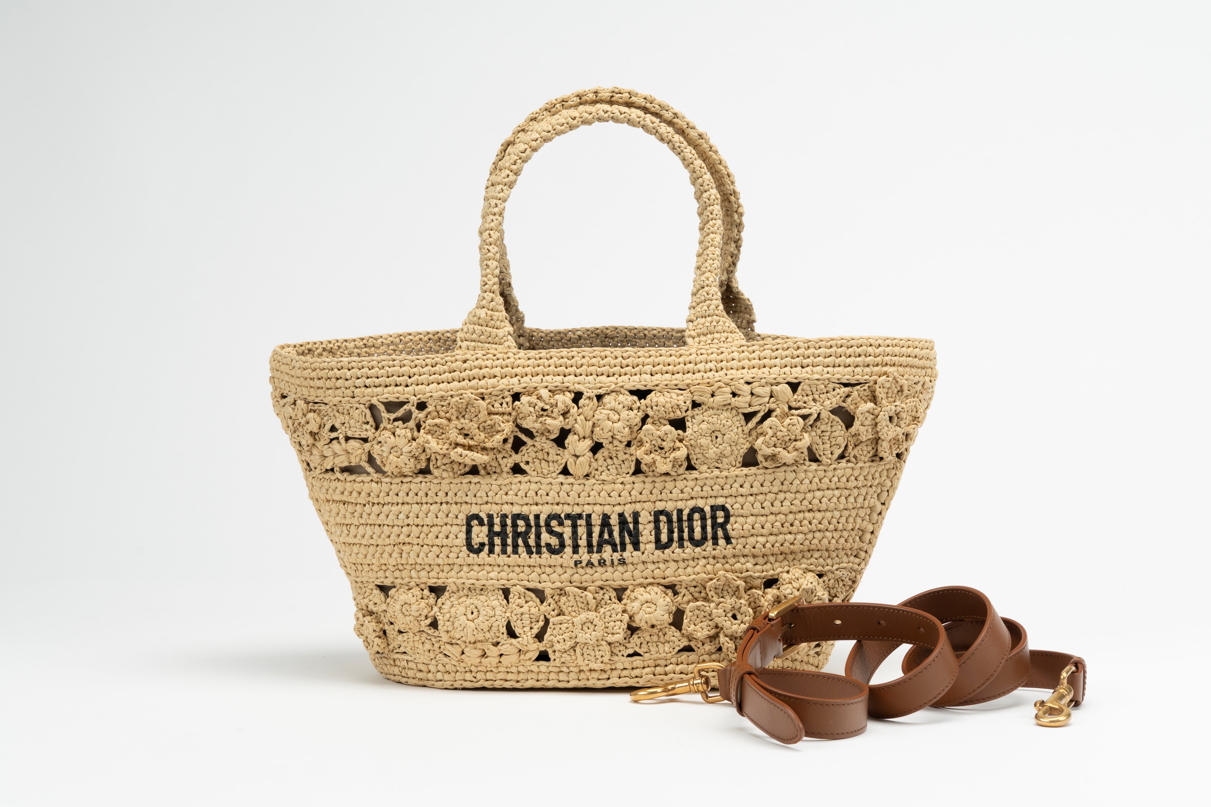 Christian Dior - Borsa cesto in rafia lavorata all'uncinetto con fantasia a fiori