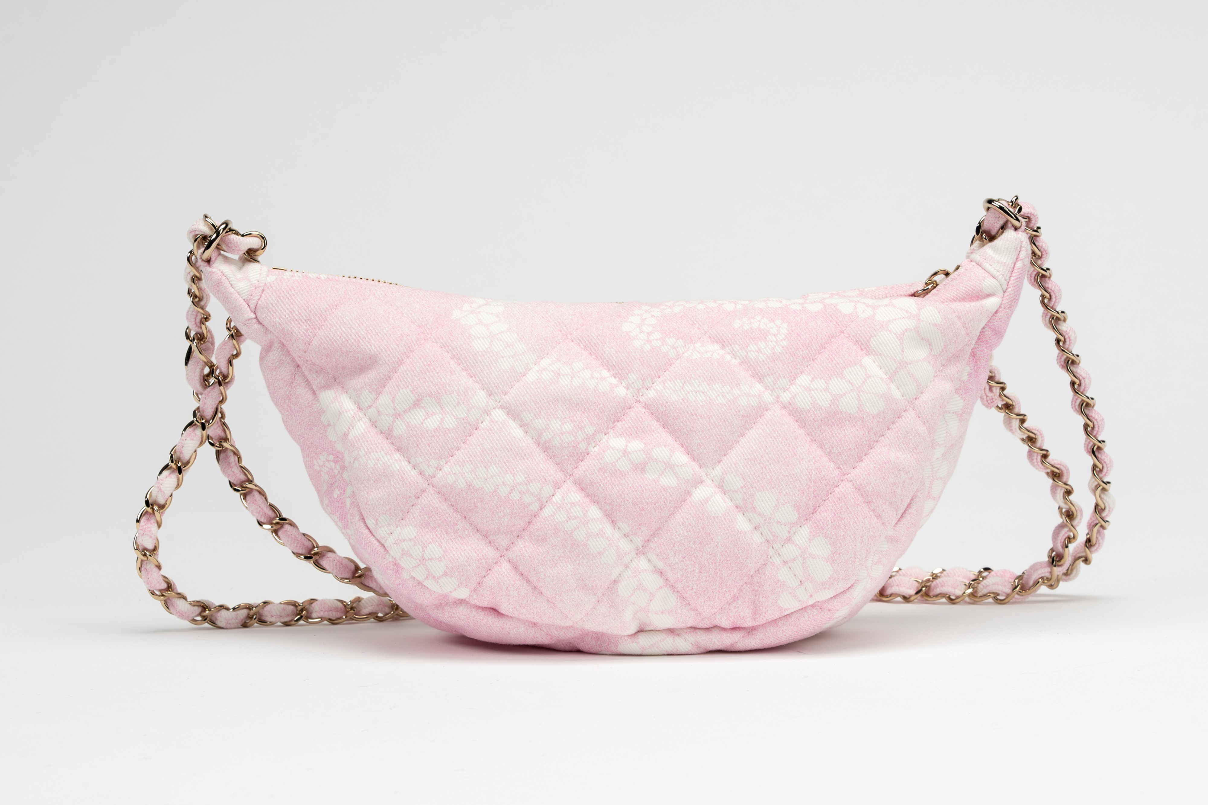 Chanel - Borsa Hobo in tela denim stampato, cm 29