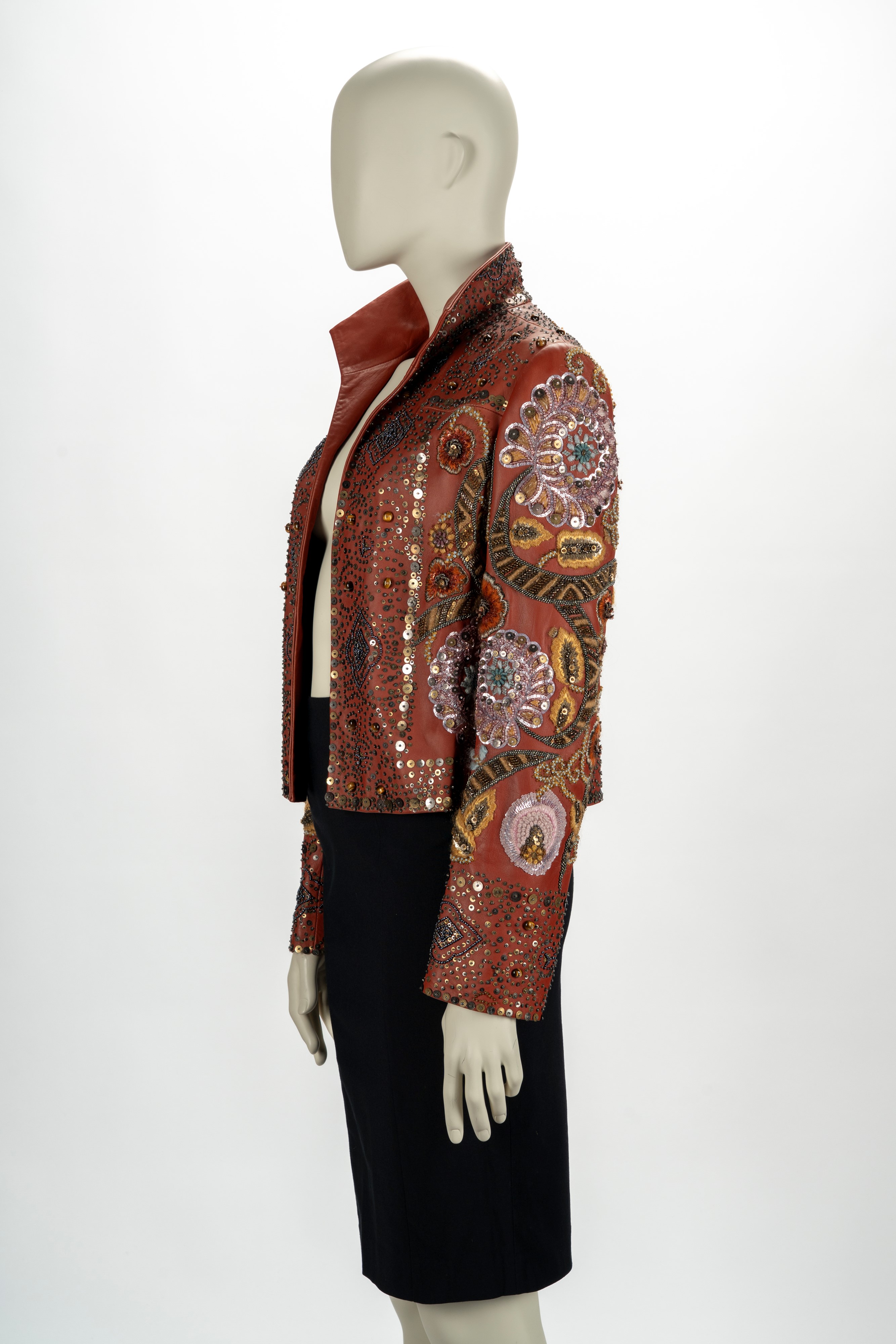 Valentino - Giacca in pelle color ruggine con ricami floreali