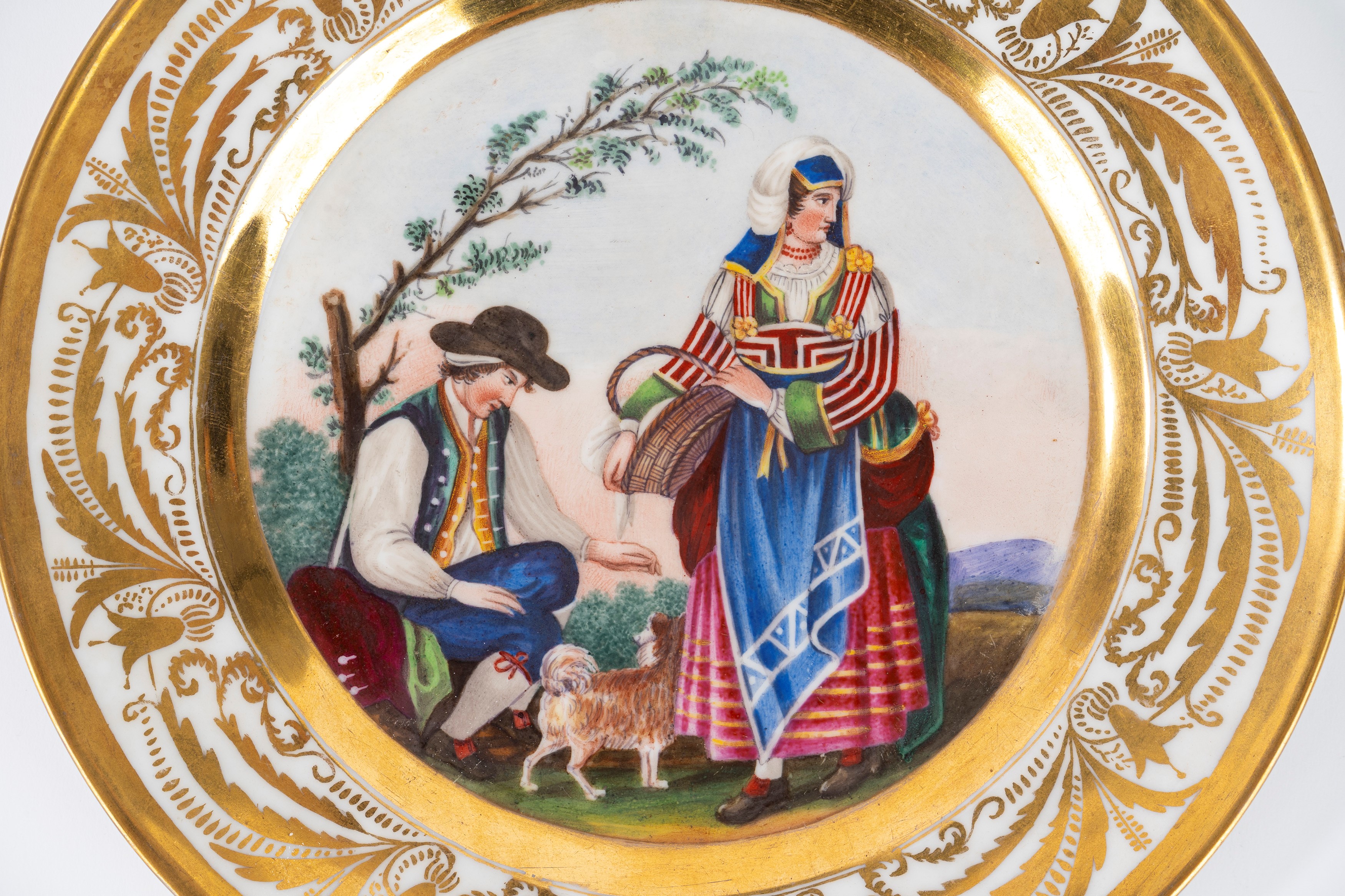 Sei Piatti in Porcellana Policroma con Personaggi in Costume Popolare Abruzzese, Napoli Secolo XI...