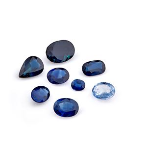 Lotto di zaffiri in cartina per totale ct 10,77