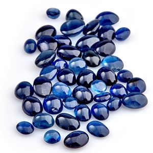 Lotto di zaffiri in cartina per totale ct 65,57