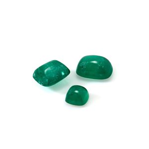Lotto di tre smeraldi in cartina per totale ct 50,74