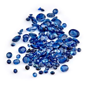 Lotto di zaffiri in cartina per totale ct 35,01