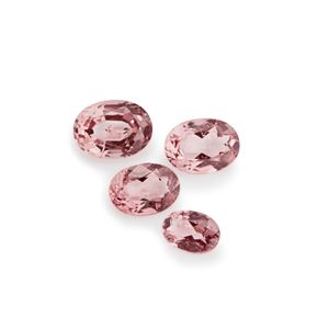 Lotto di quattro tormaline rosa in cartina per totale ct 12,56