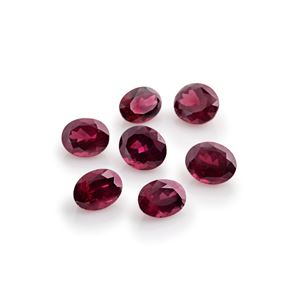 Lotto di sette rodoliti in cartina per totale ct 50,13