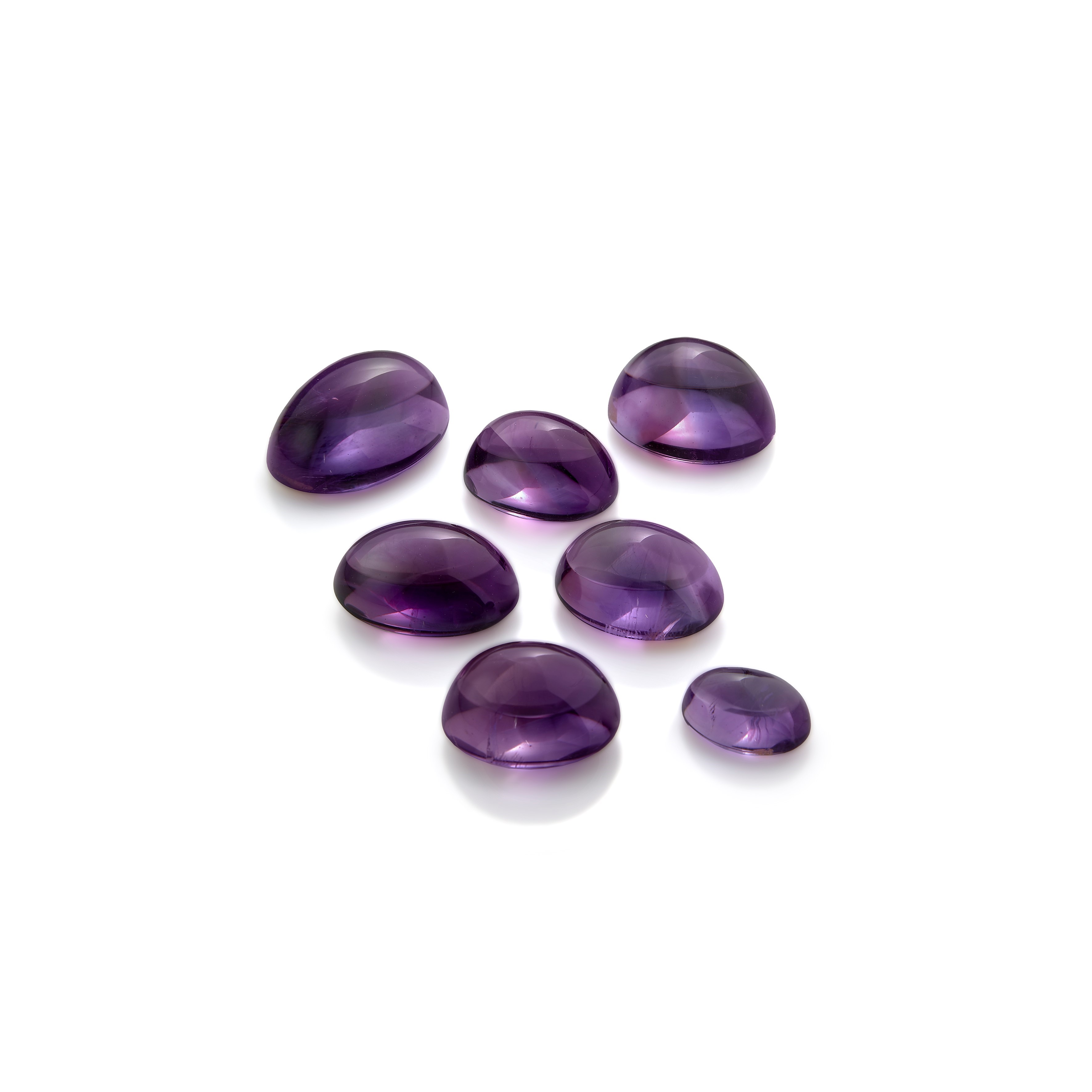 Lotto di tredici ametiste in cartina per totale ct 836,26