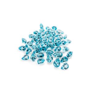 Lotto di quarantasette topazi azzurri in cartina per totale ct 1332,83