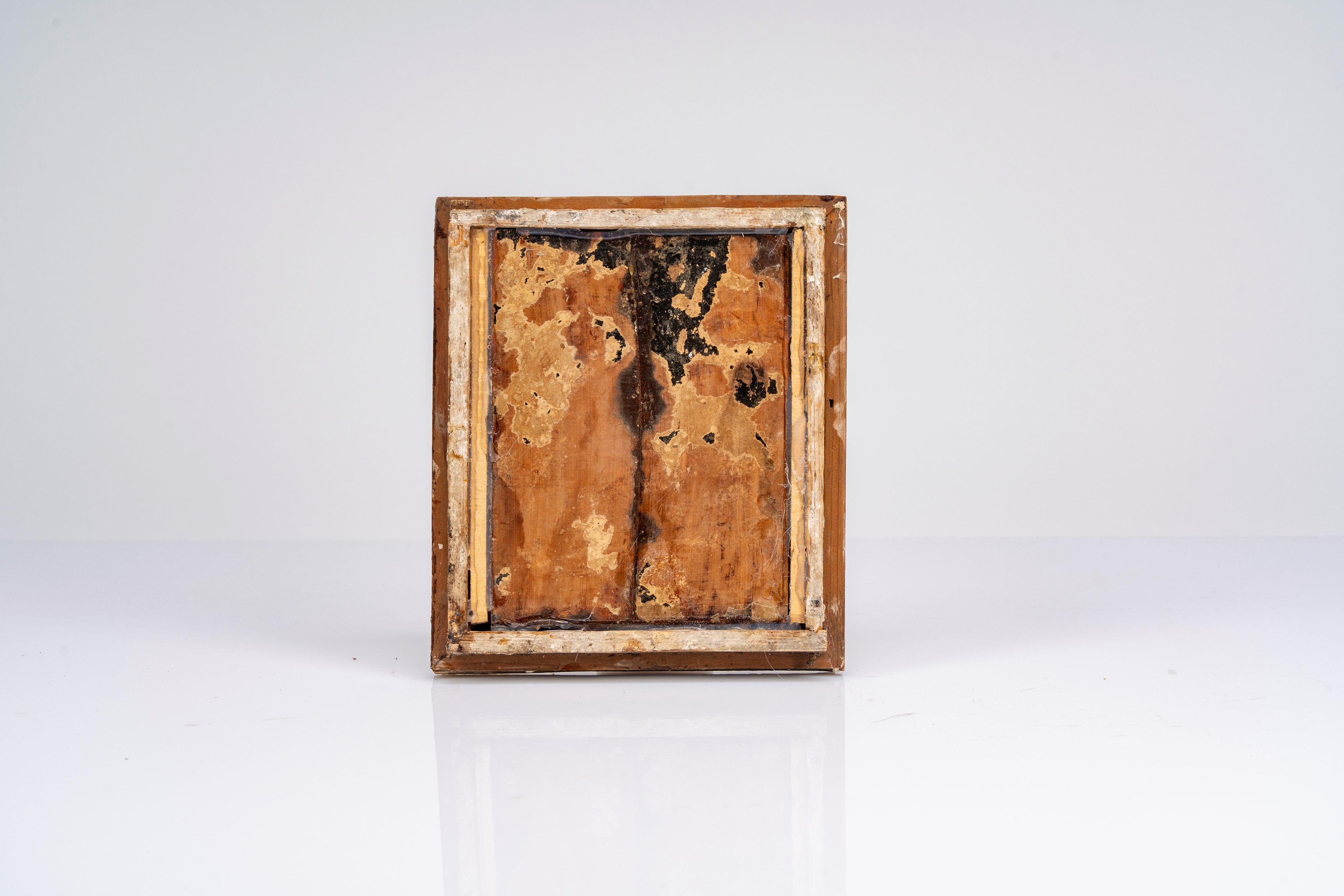 Icona a tempera e fondo oro su tavola raffigurante san Nicola Taumaturgo tra Cristo e la Vergine ...