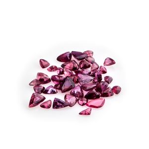 Lotto di rubini in cartina per totale ct 10,68