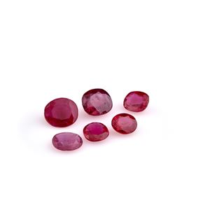 Lotto di rubini in cartina per totale ct 4,16