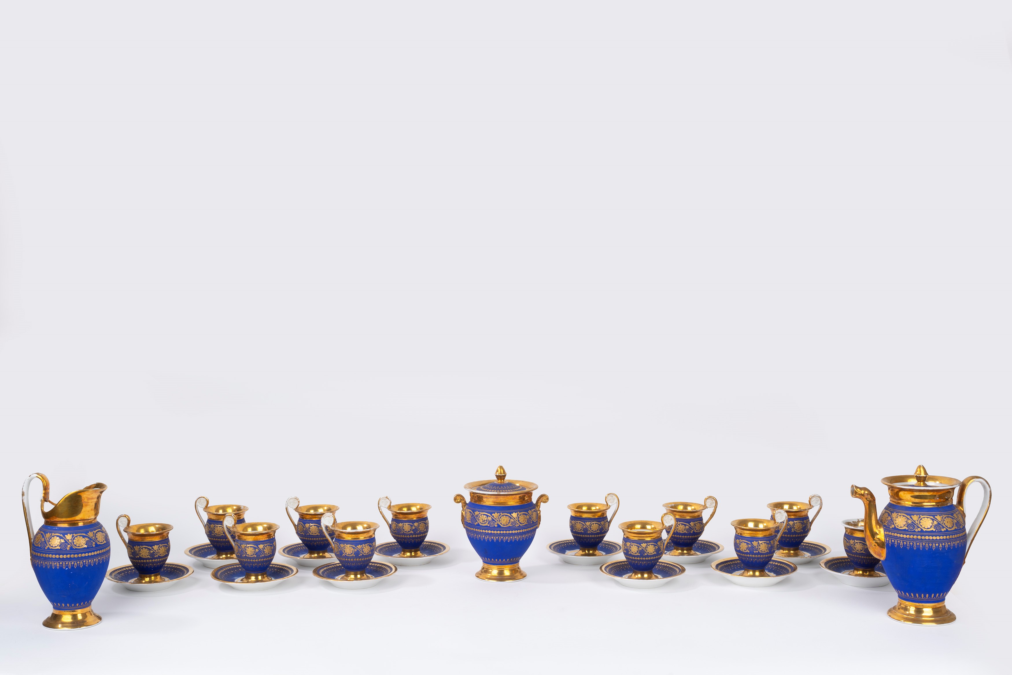 Servizio in Porcellana Blu e Oro, Francia Secolo XIX