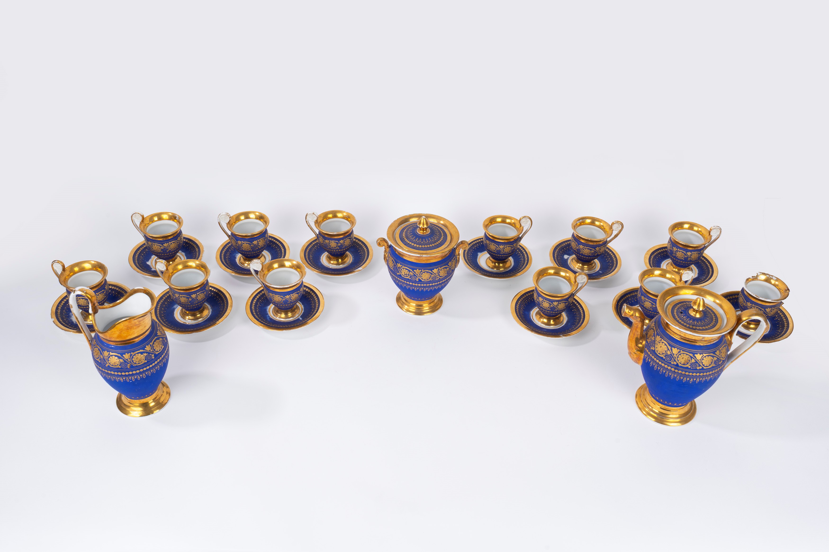 Servizio in Porcellana Blu e Oro, Francia Secolo XIX
