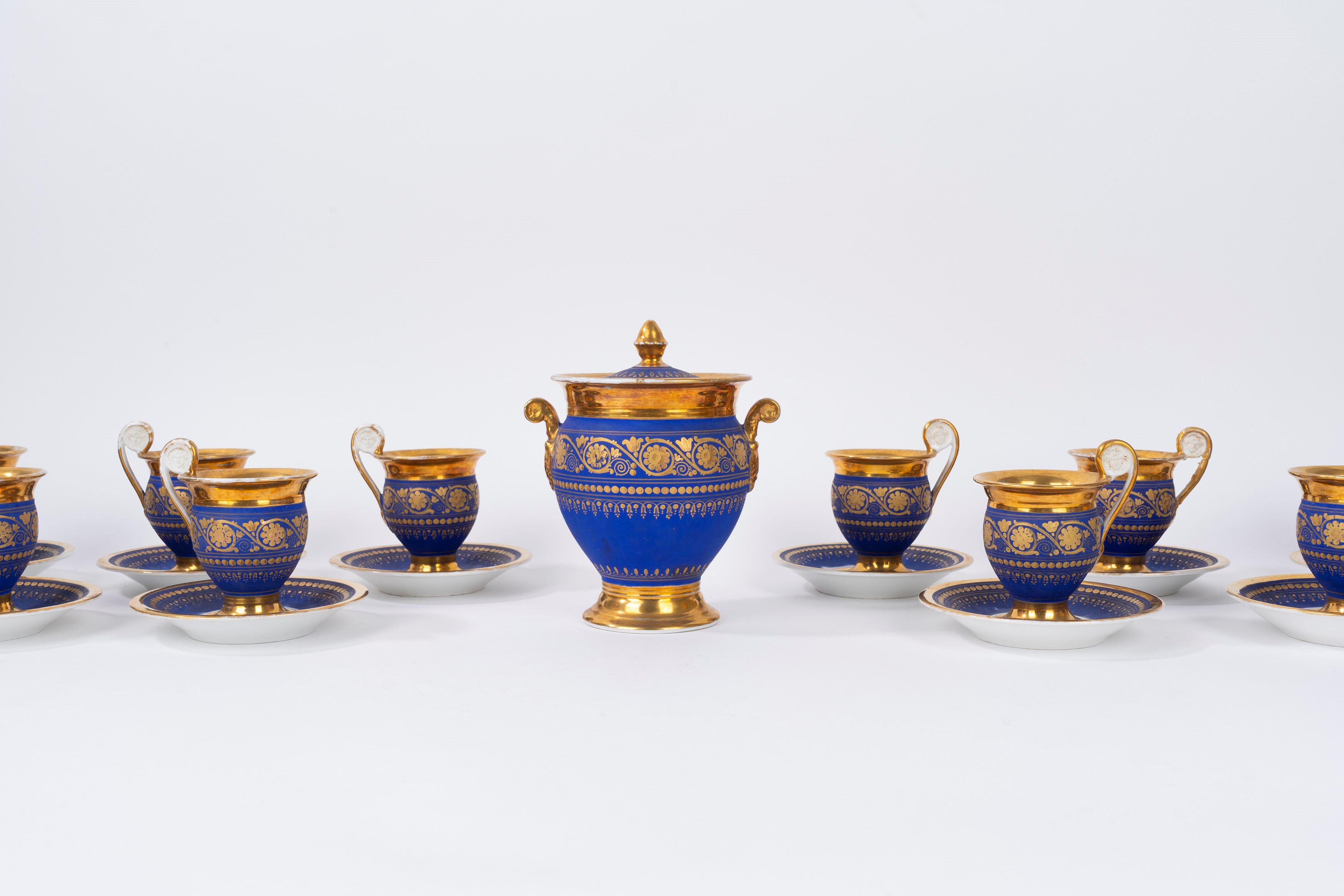 Servizio in Porcellana Blu e Oro, Francia Secolo XIX