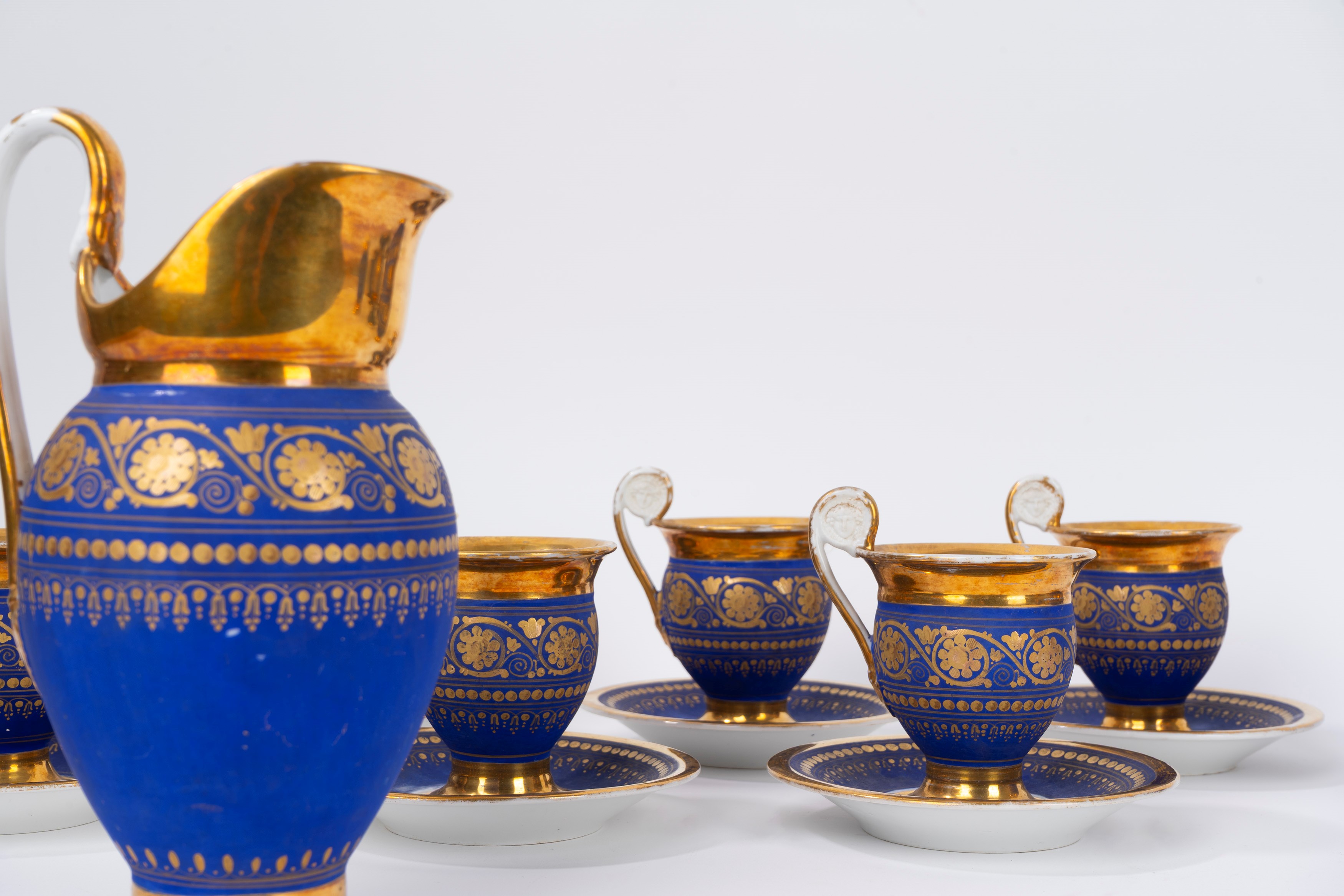 Servizio in Porcellana Blu e Oro, Francia Secolo XIX
