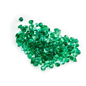 Lotto di smeraldi in cartina per totale ct 14,72