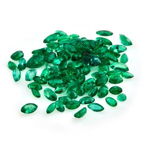 Lotto di smeraldi in cartina per totale ct 9,04