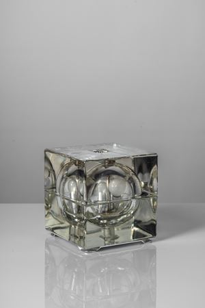 Lampada da tavolo modello 'Cubosfera'