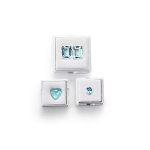 Lotto di acquemarine in cartina per totale ct 21,28