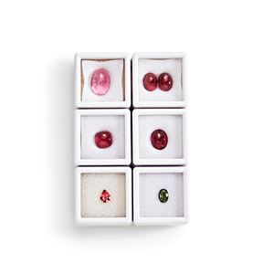 Lot of pink and green tourmalines in paper for a total of 25.93 ct