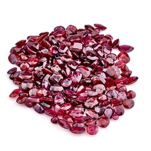 Lotto di rubini in cartina per totale ct 209,43