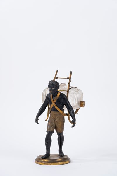 Scultura in Bronzo Raffigurante Servitore Moro con Botticella in Cristallo, Francia Secolo XIX