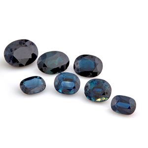 Lot of sapphires in paper for a total of 12.36 ct