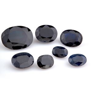 Lot of sapphires in paper for a total of 23.20 ct