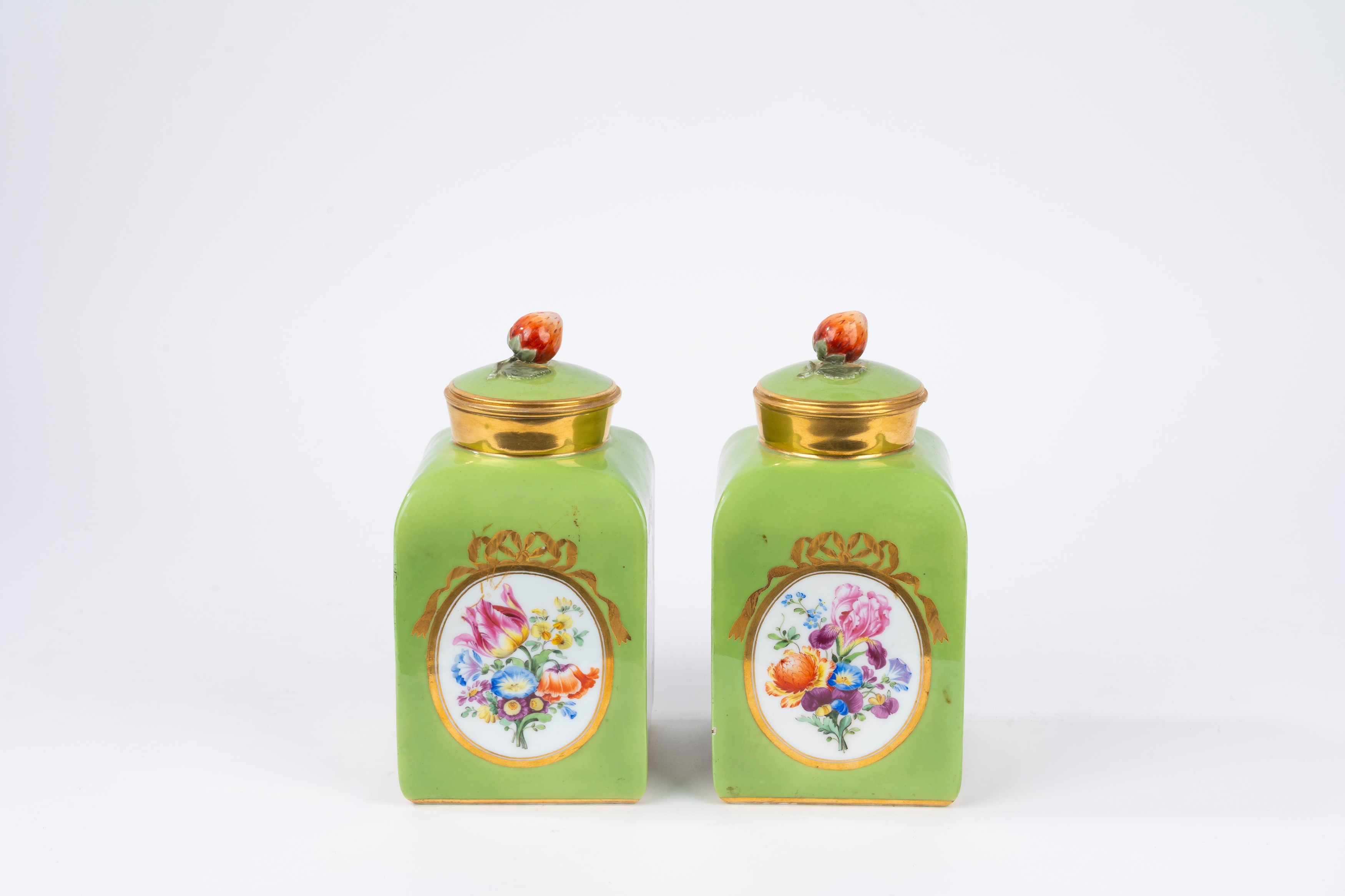 Coppia di Potiches in Porcellana Policroma, Meissen Secolo XIX