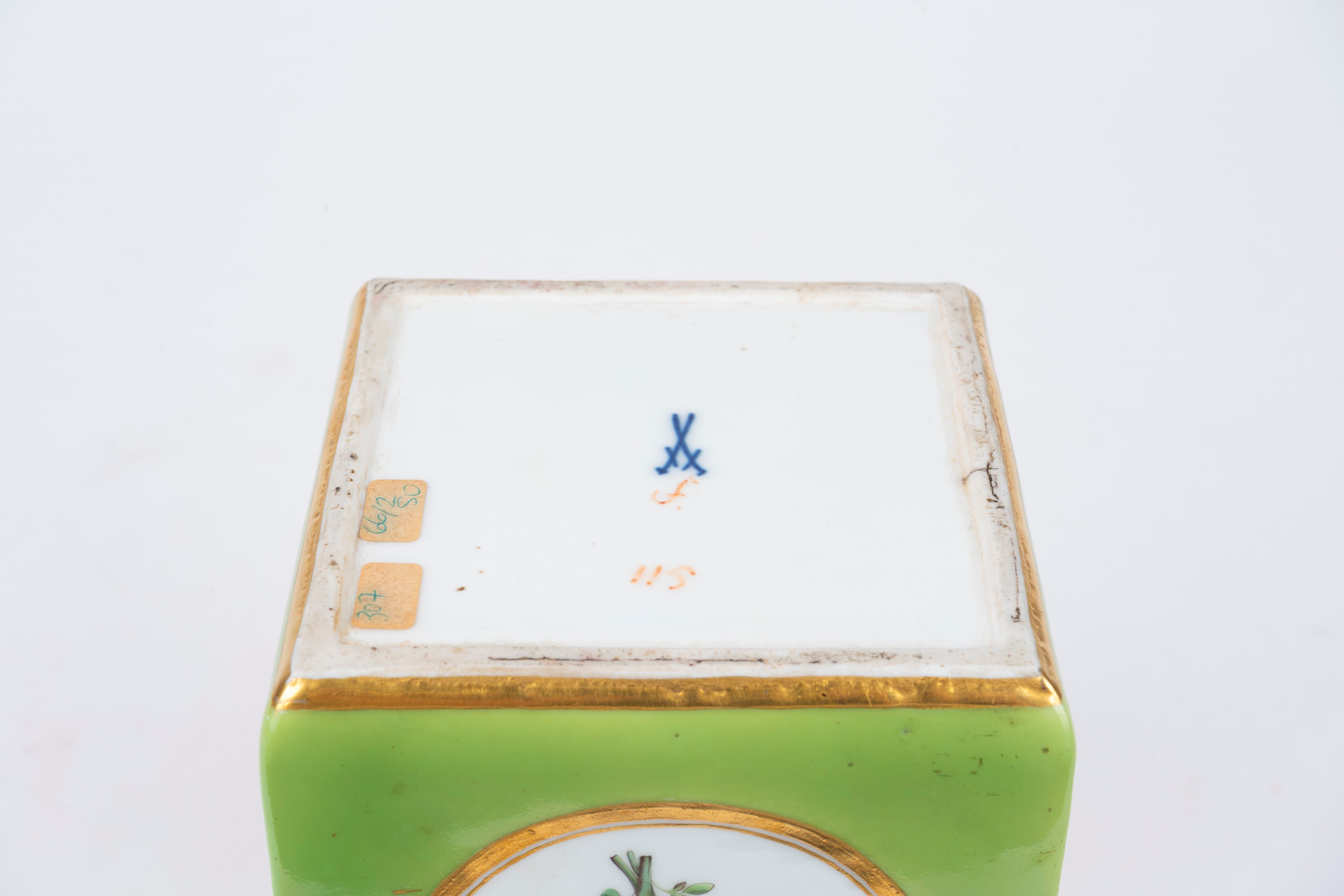 Coppia di Potiches in Porcellana Policroma, Meissen Secolo XIX