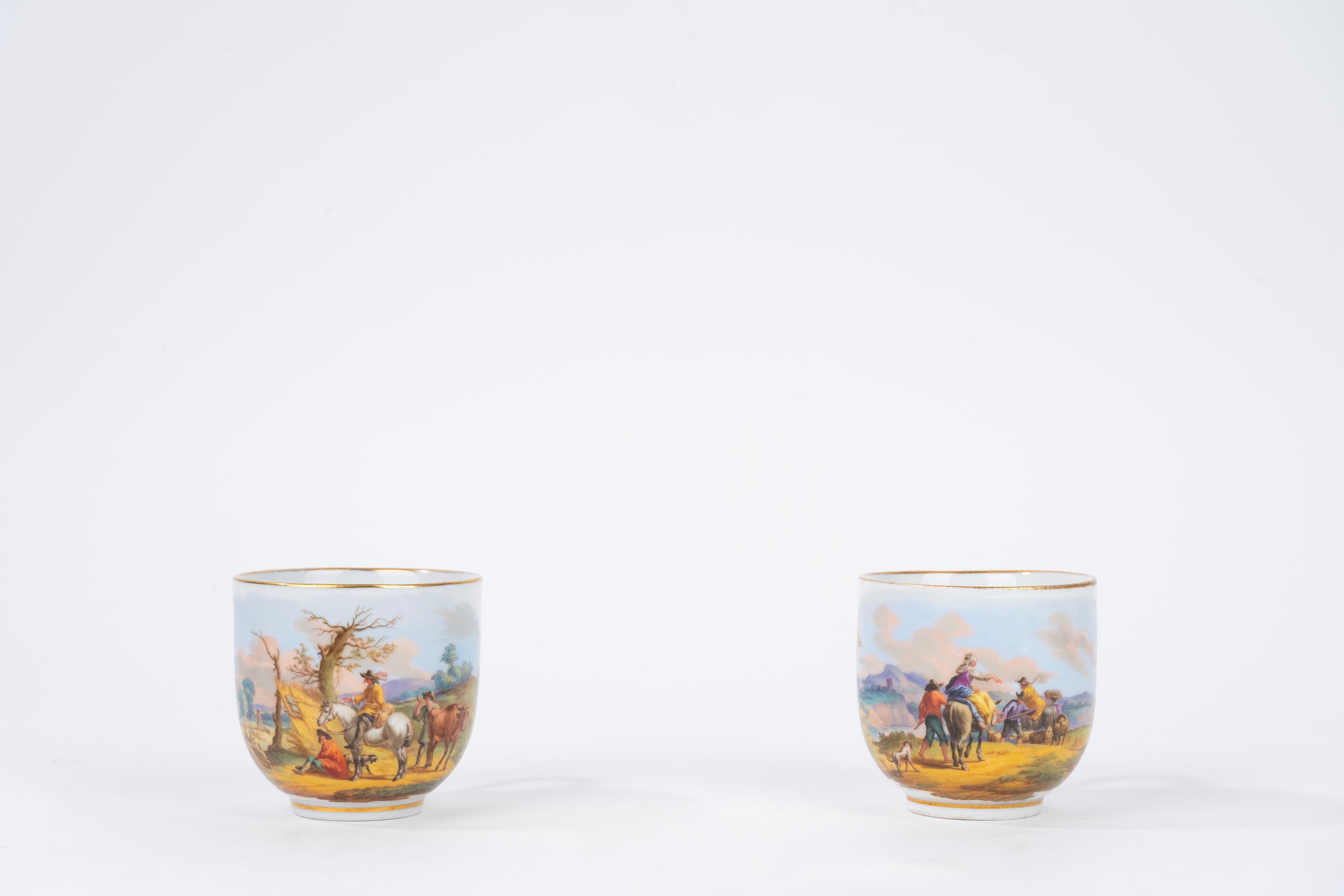 Coppia di Tazzine in Porcellana Policroma con Piattino, Meissen Secolo XIX