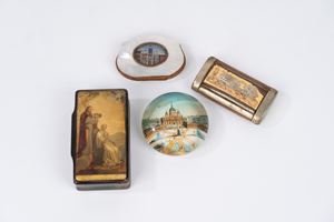 Lot consisting of two boxes, a coin purse and a paper press