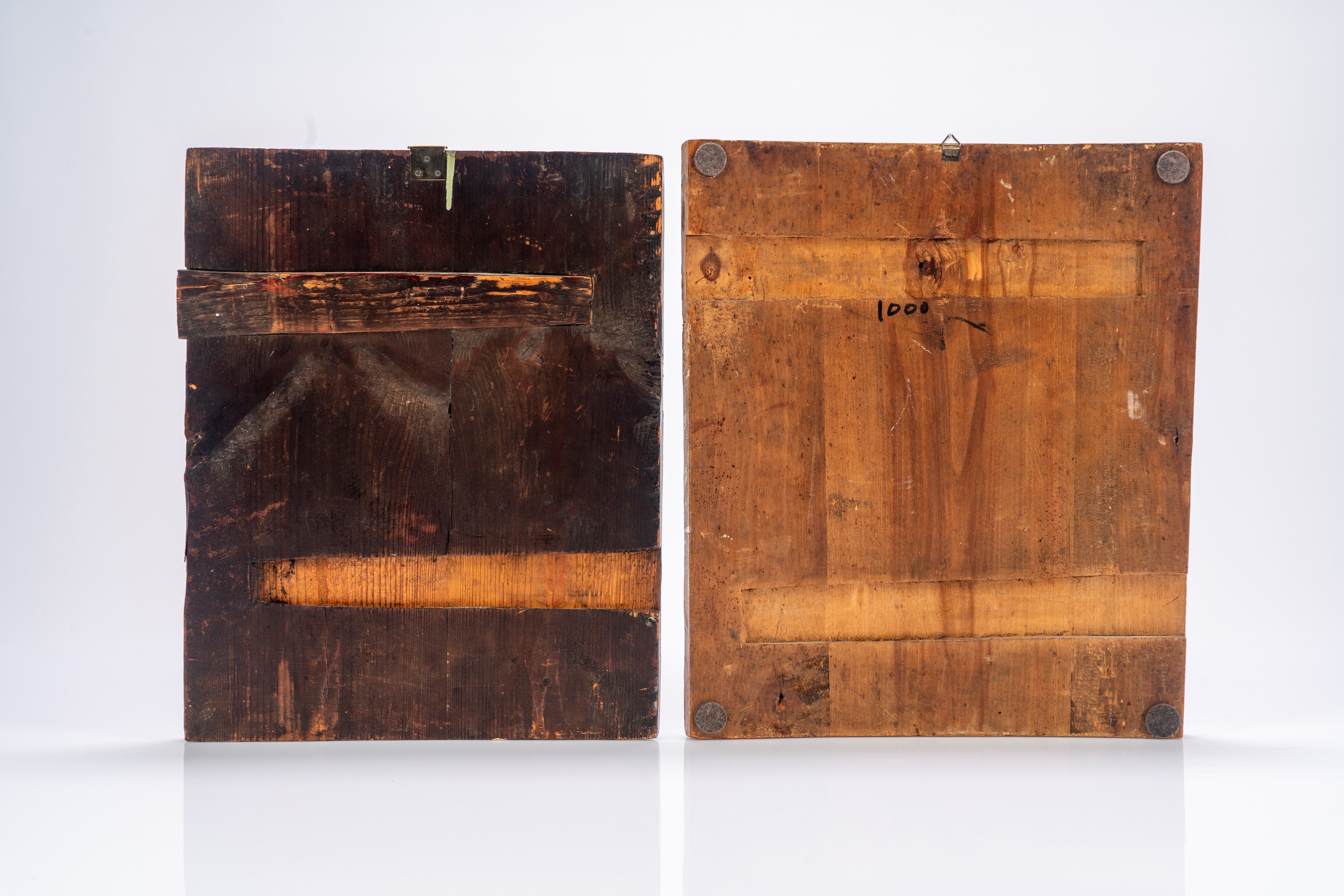 Due icone su tavola raffiguranti San Nicola Taumaturgo e Madre di Dio Gioia di tutti gli afflitti...