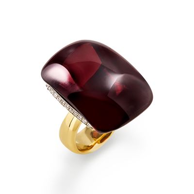 Anello con granato rettangolare e diamanti, oro giallo 18k