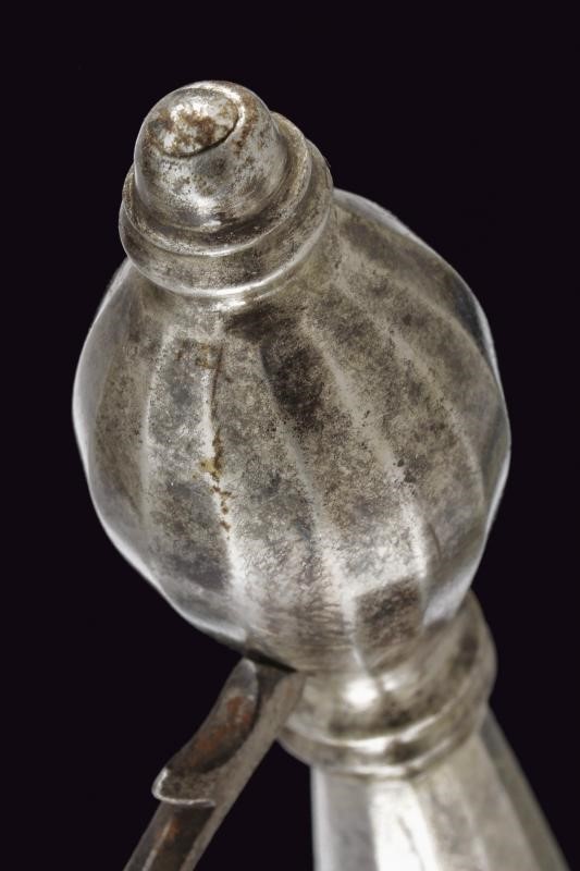 Spadino gentilizio a decoro diamantato