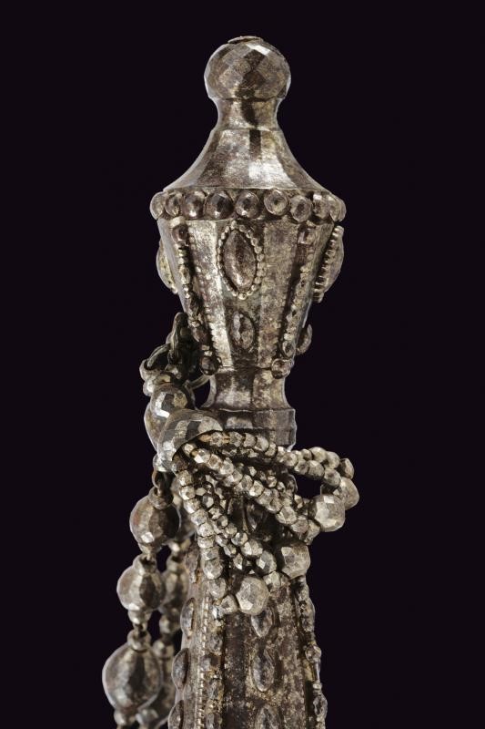 Fine spadino gentilizo a decoro diamantato