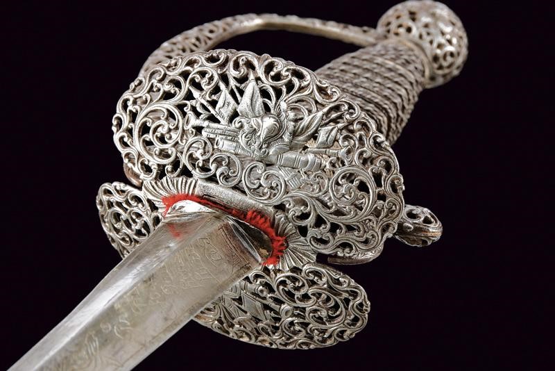 Bellissimo ed elegante spadino con fornimenti traforati