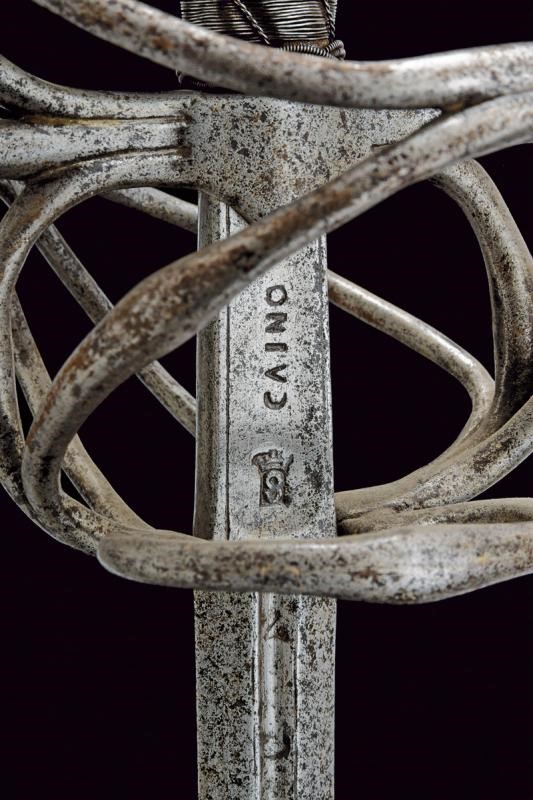 Bella spada da lato a due ponti di Caino