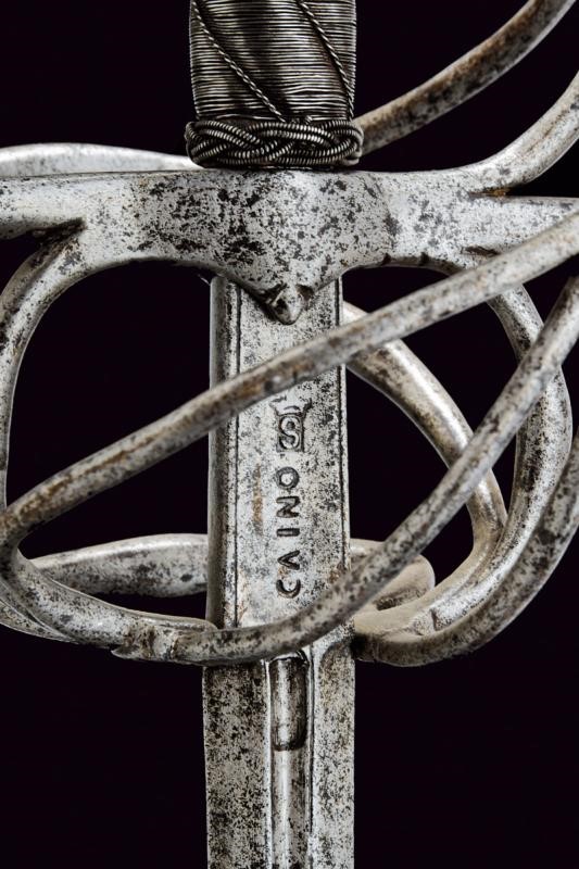 Bella spada da lato a due ponti di Caino