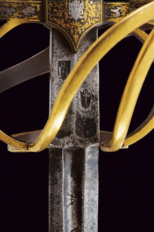 Eccezionale striscia di storicismo con fornimento di qualità eccelsa