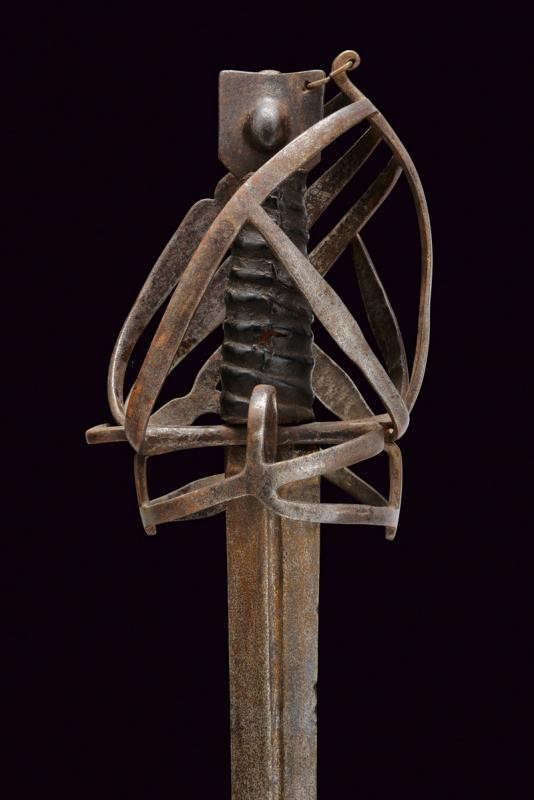 Interessante Schiavona con punzoni