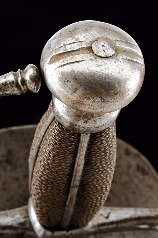 Spada a "boca de caballo"