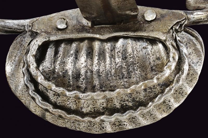 Bella spada a granchio pisana