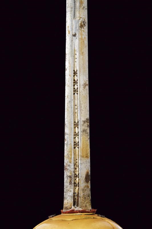 Bella spada da ufficiale