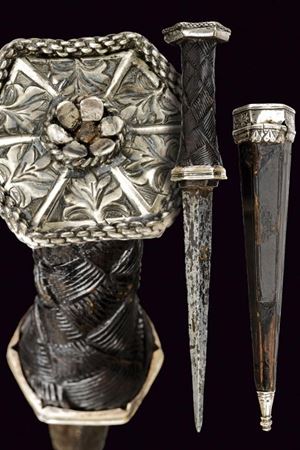 Raro pugnale "Sfondagiaco" con fodero