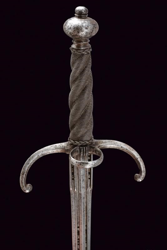 Bella daghetta mano sinistra con lama traforata