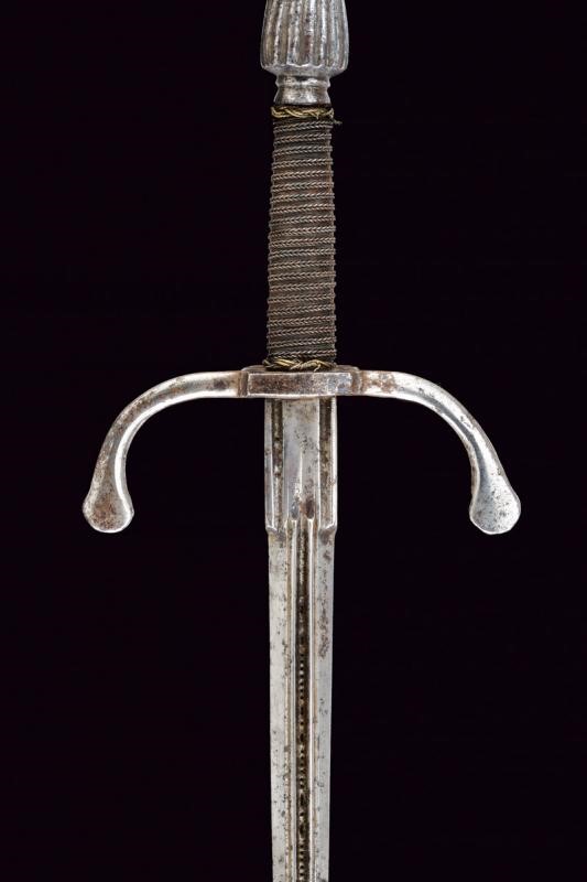 Daghetta mano sinistra con lama traforata